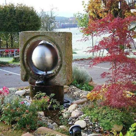 Siglinde Schneider *